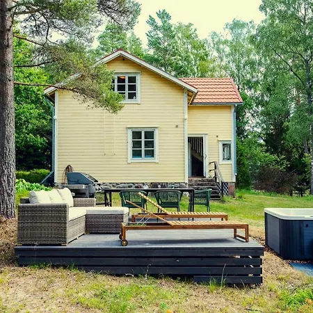 Ferienhaus Porkkala - Seafront Jacuzzi Nature Reserve