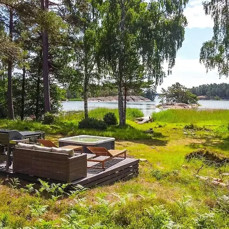 Ferienhaus Porkkala - Seafront Jacuzzi Nature Reserve